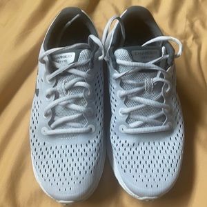 Women’s sneakers